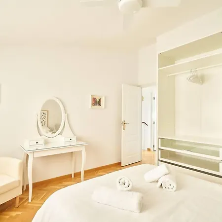 Duplex Palacio Congreso Ii شقة *